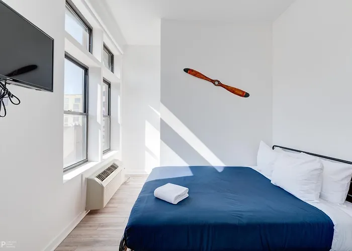 Second Floor By 747 Lofts Hotel *