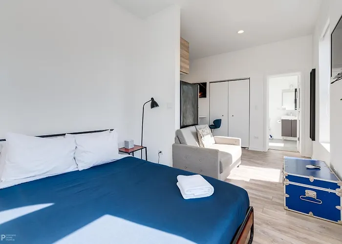 Second Floor By 747 Lofts *