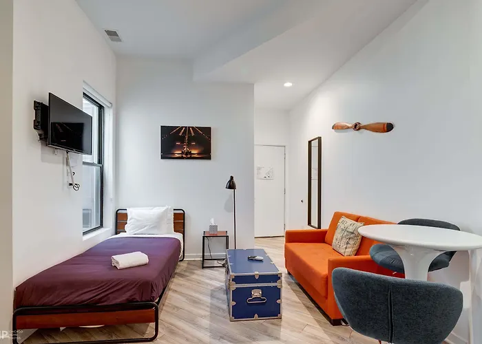 Second Floor By 747 Lofts Hotel Chicago